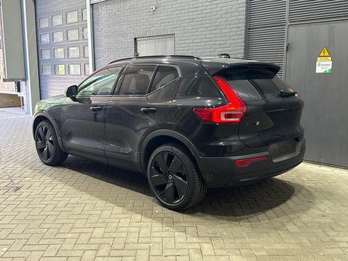 Volvo EX40