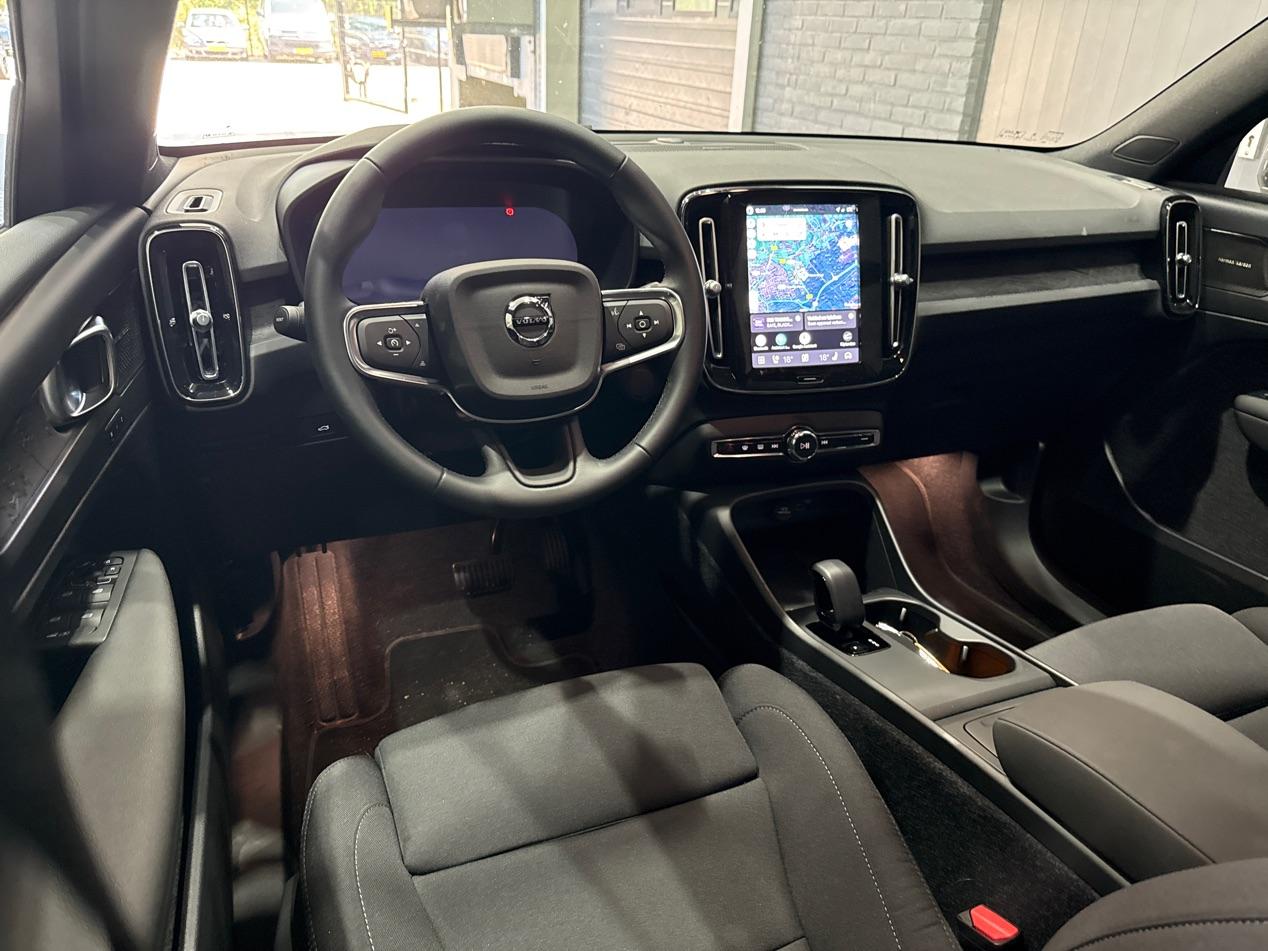 Volvo EX40