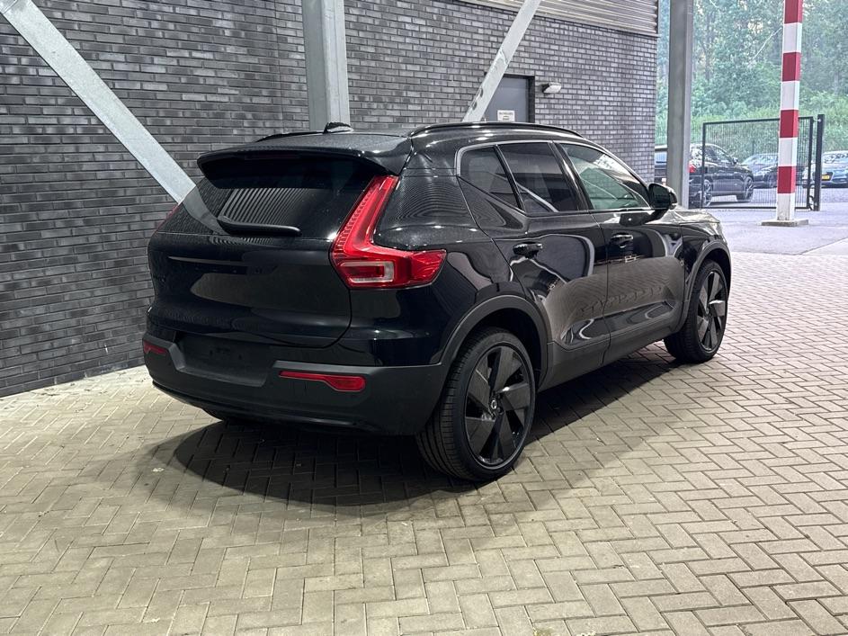 Volvo EX40