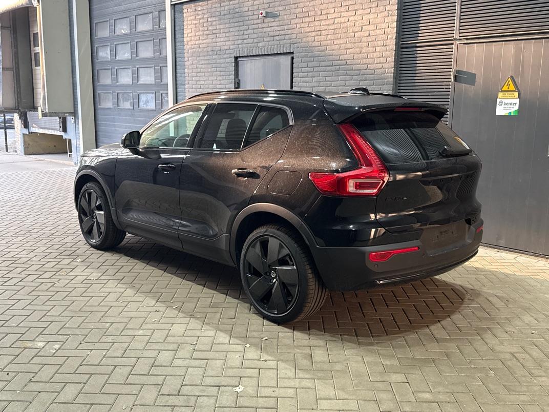 Volvo EX40