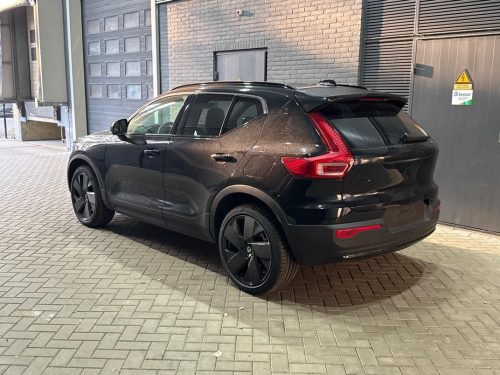 Volvo EX40