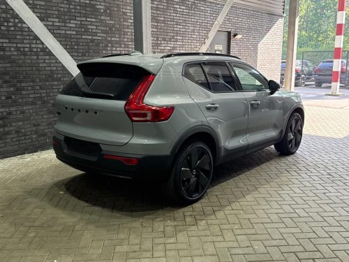 Volvo EX40