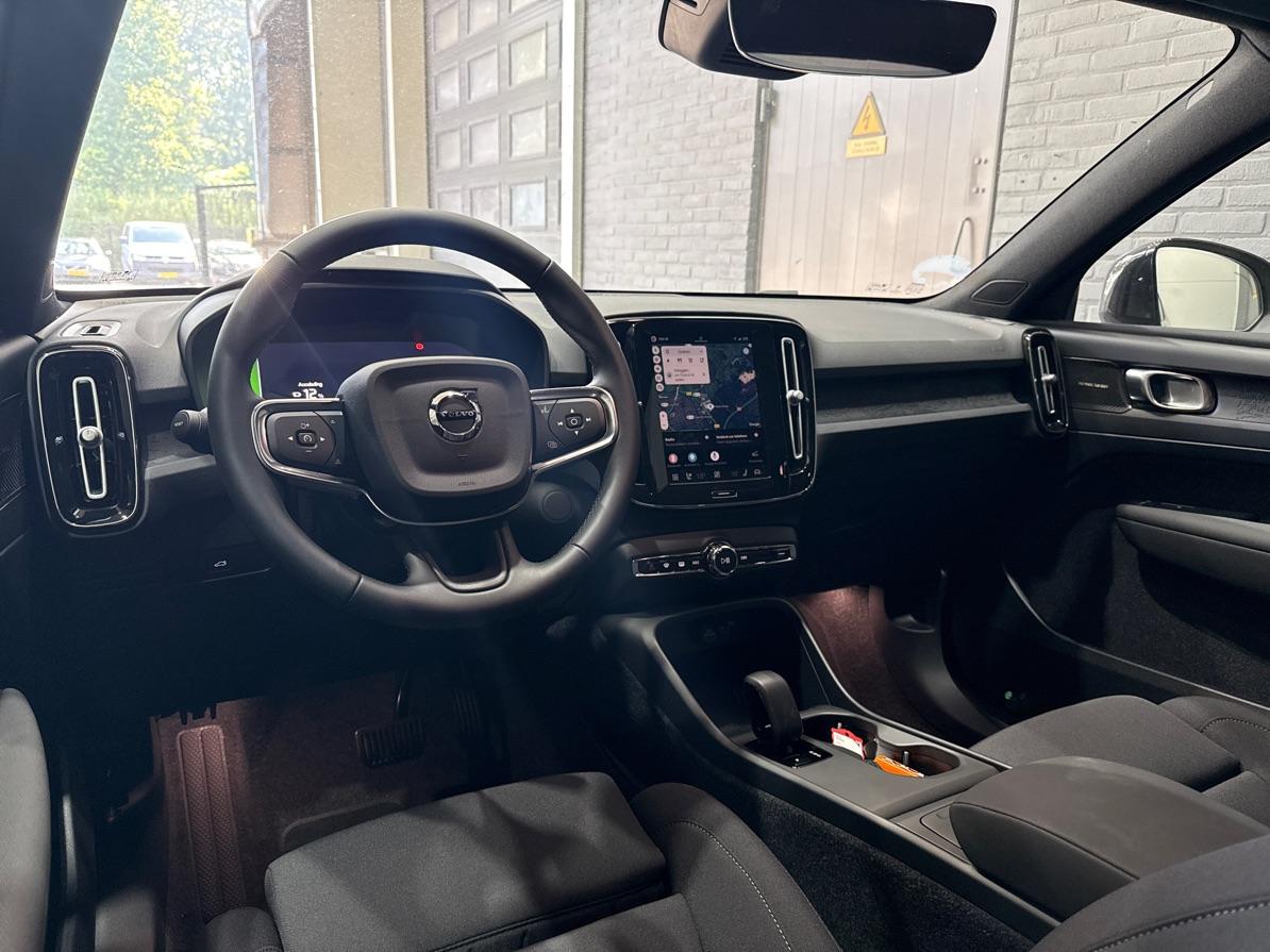 Volvo EX40