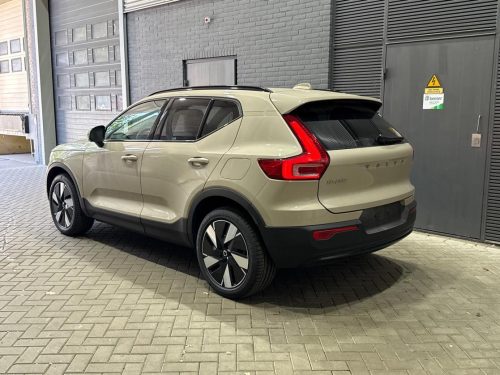 Volvo EX40