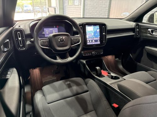 Volvo EX40