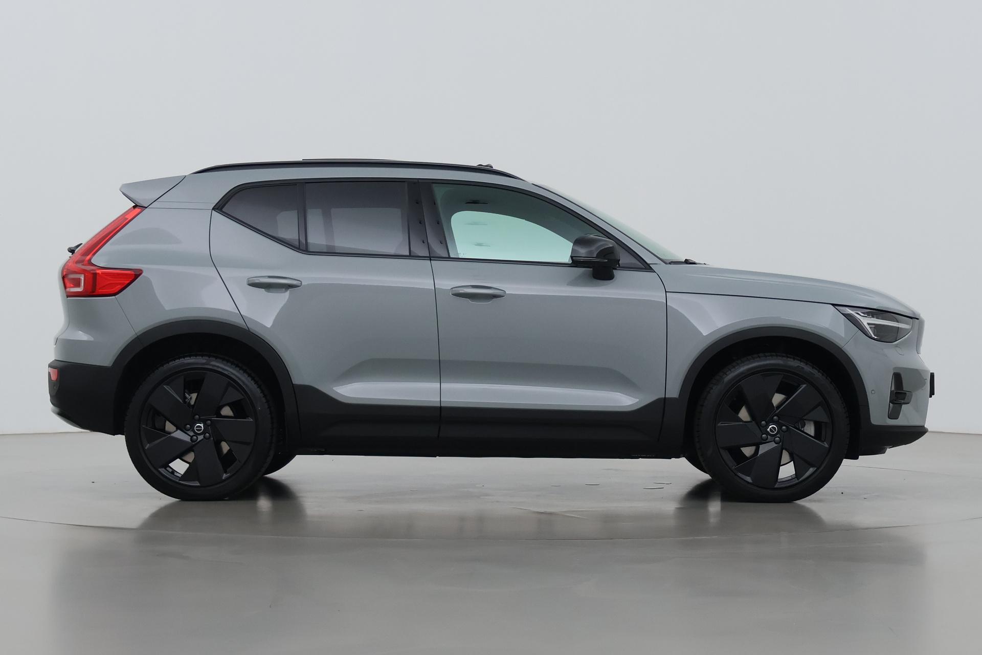 Volvo EX40