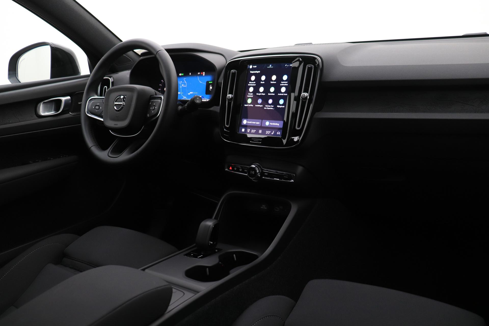 Volvo EX40