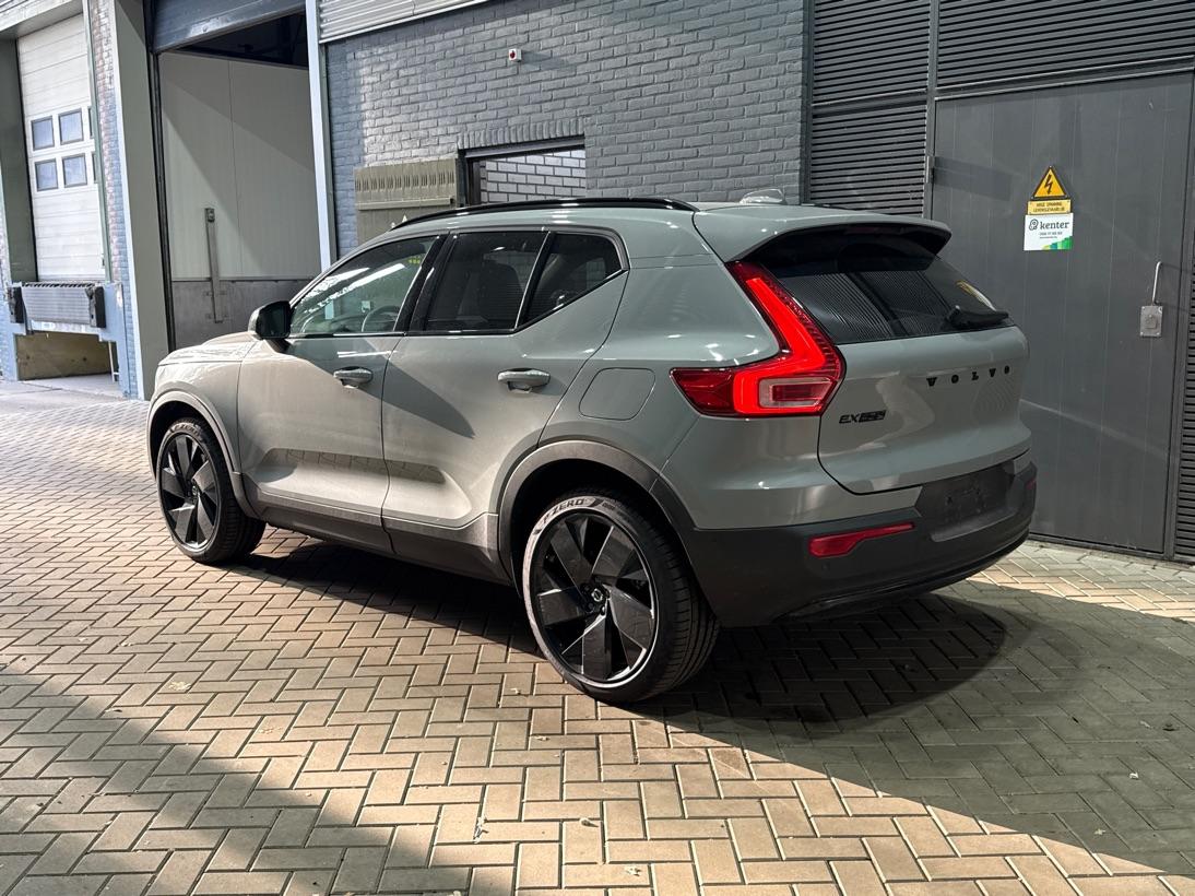 Volvo EX40