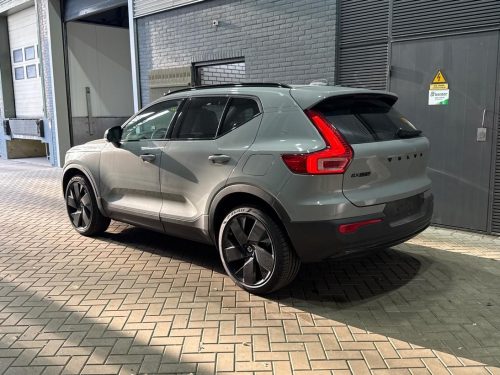 Volvo EX40