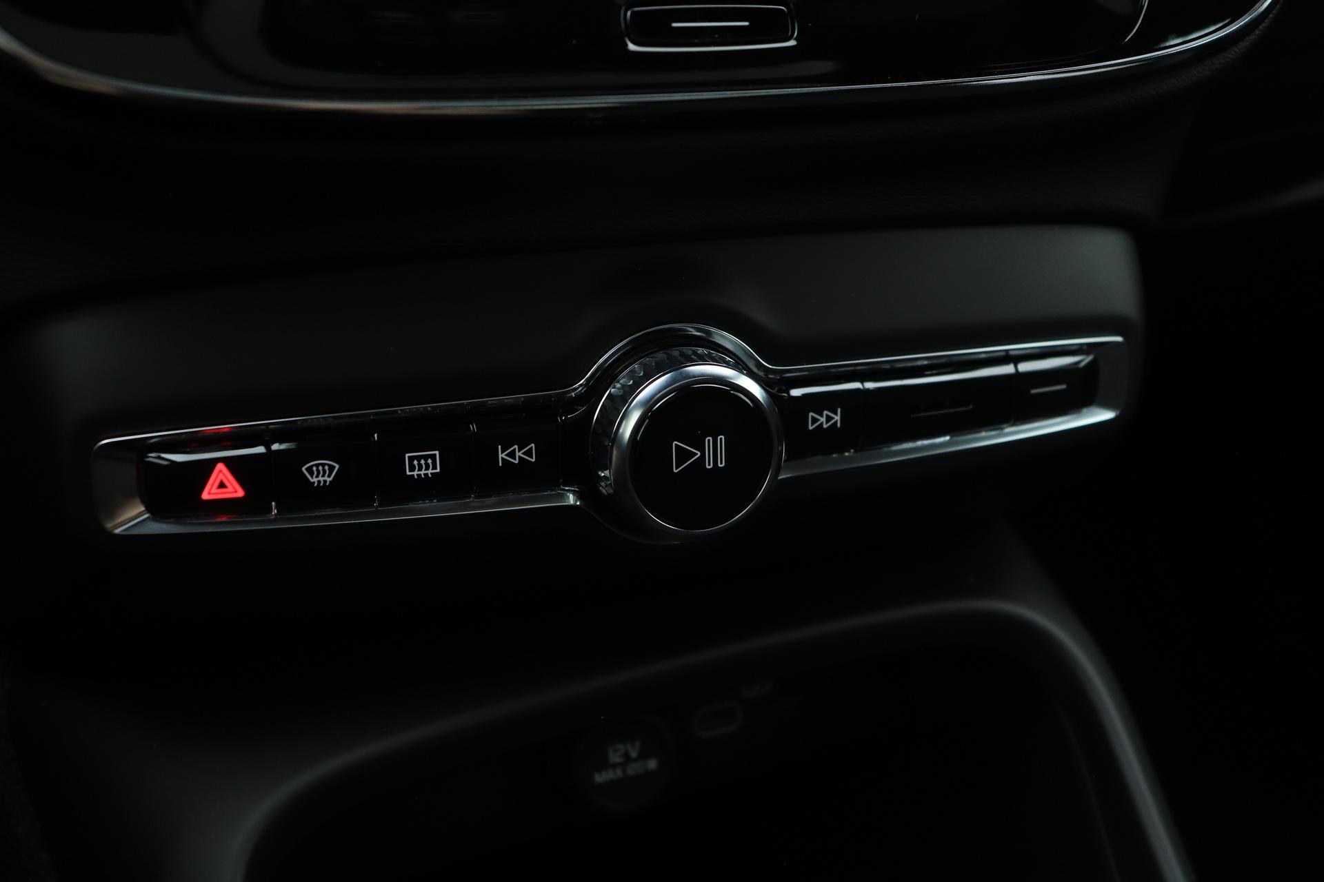 Volvo EX40