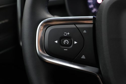 Volvo EX40