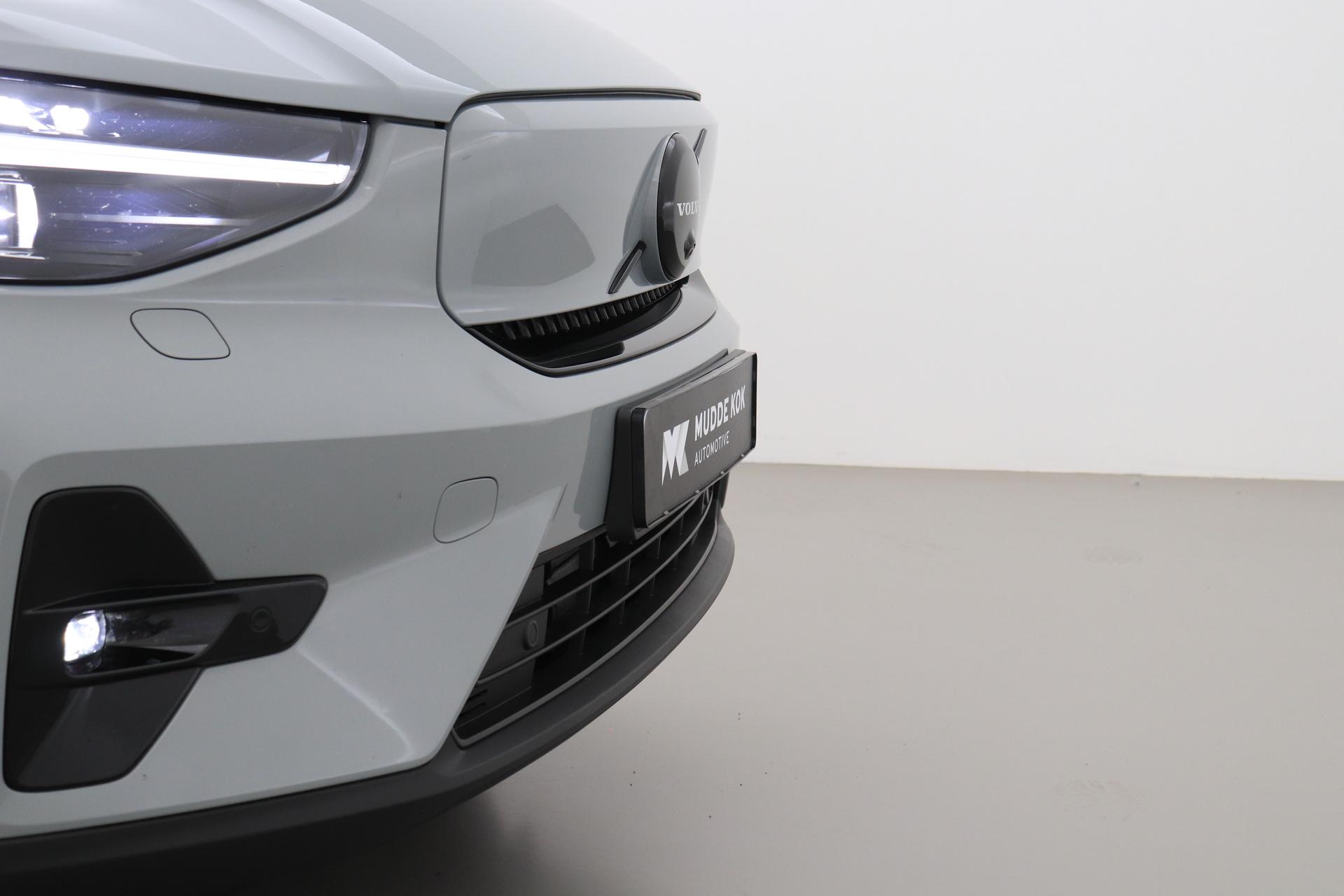Volvo EX40