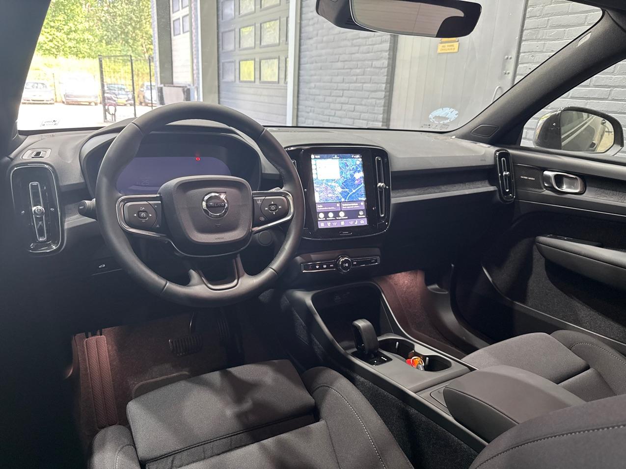 Volvo EX40