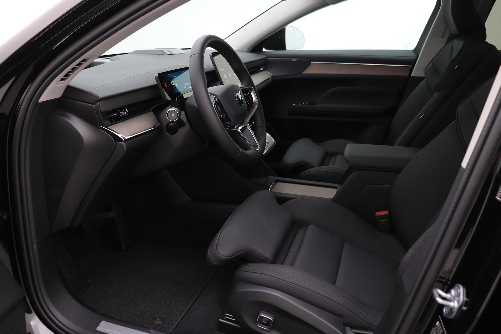Volvo ES90