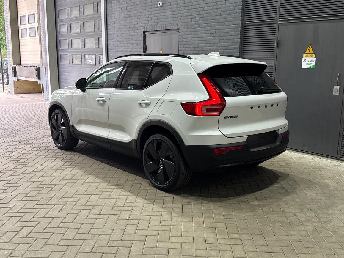 Volvo EX40