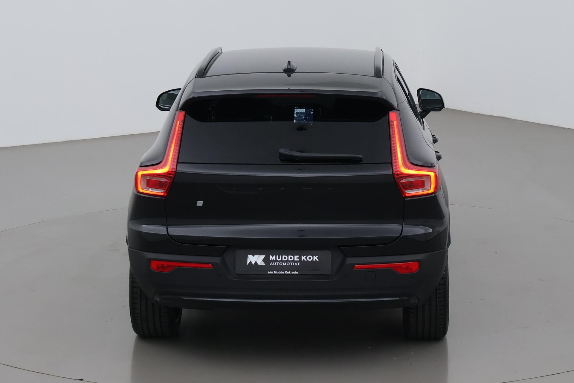 Volvo EX40