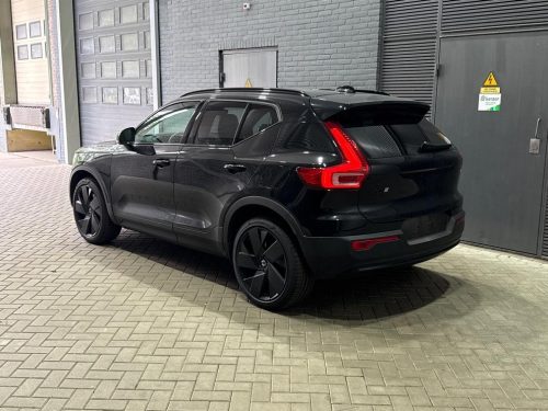 Volvo EX40