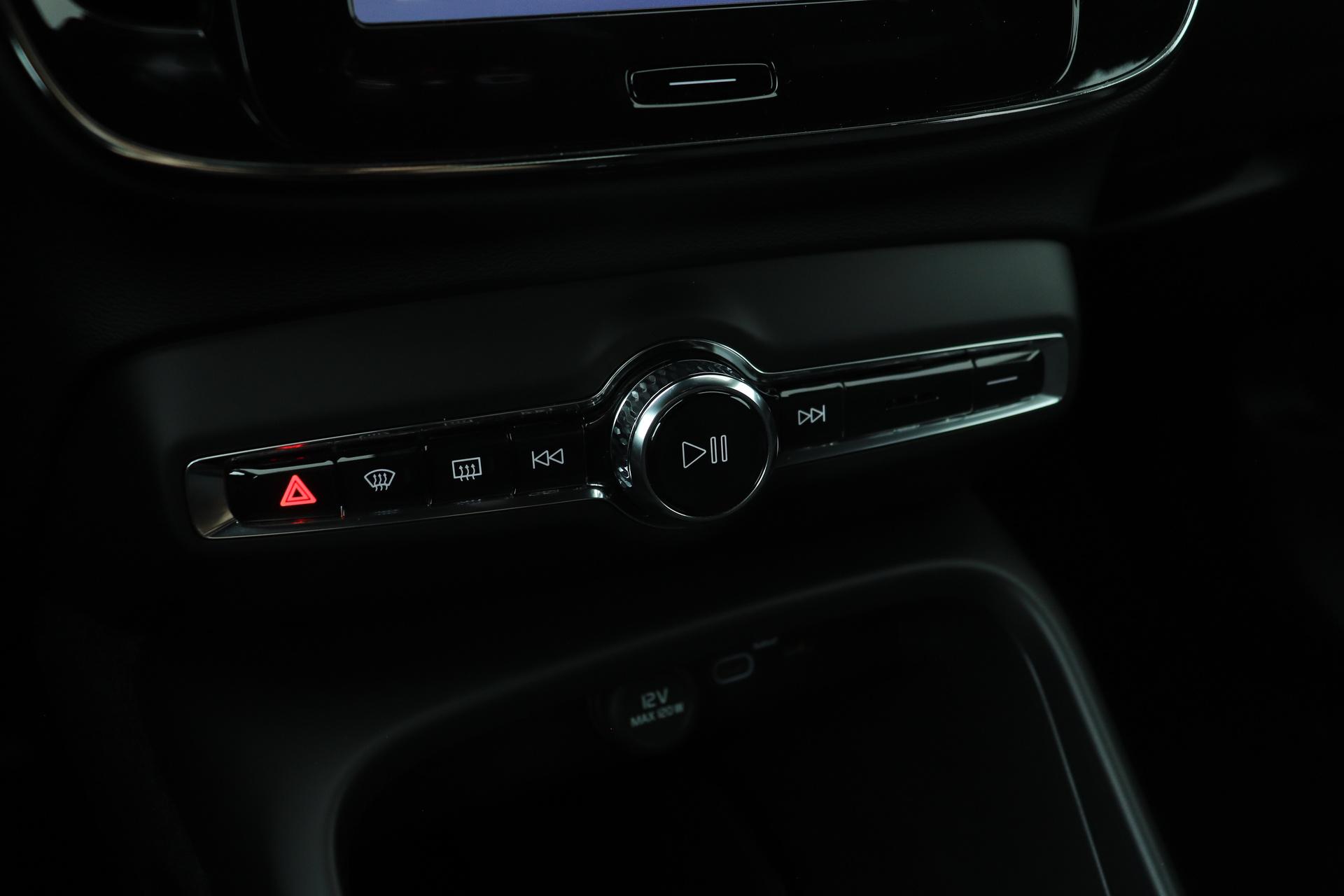 Volvo EX40