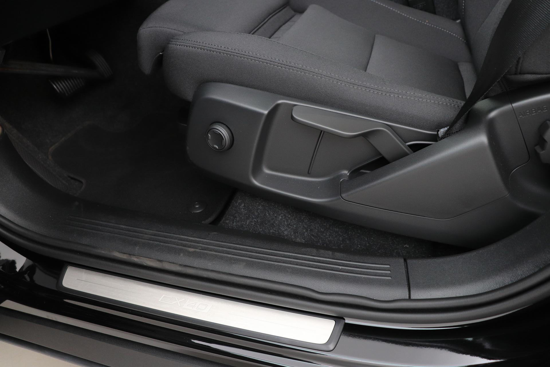 Volvo EX40