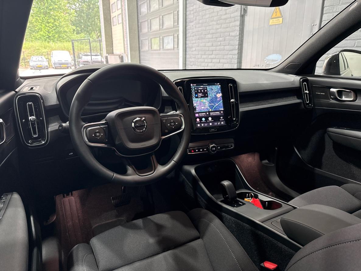 Volvo EX40