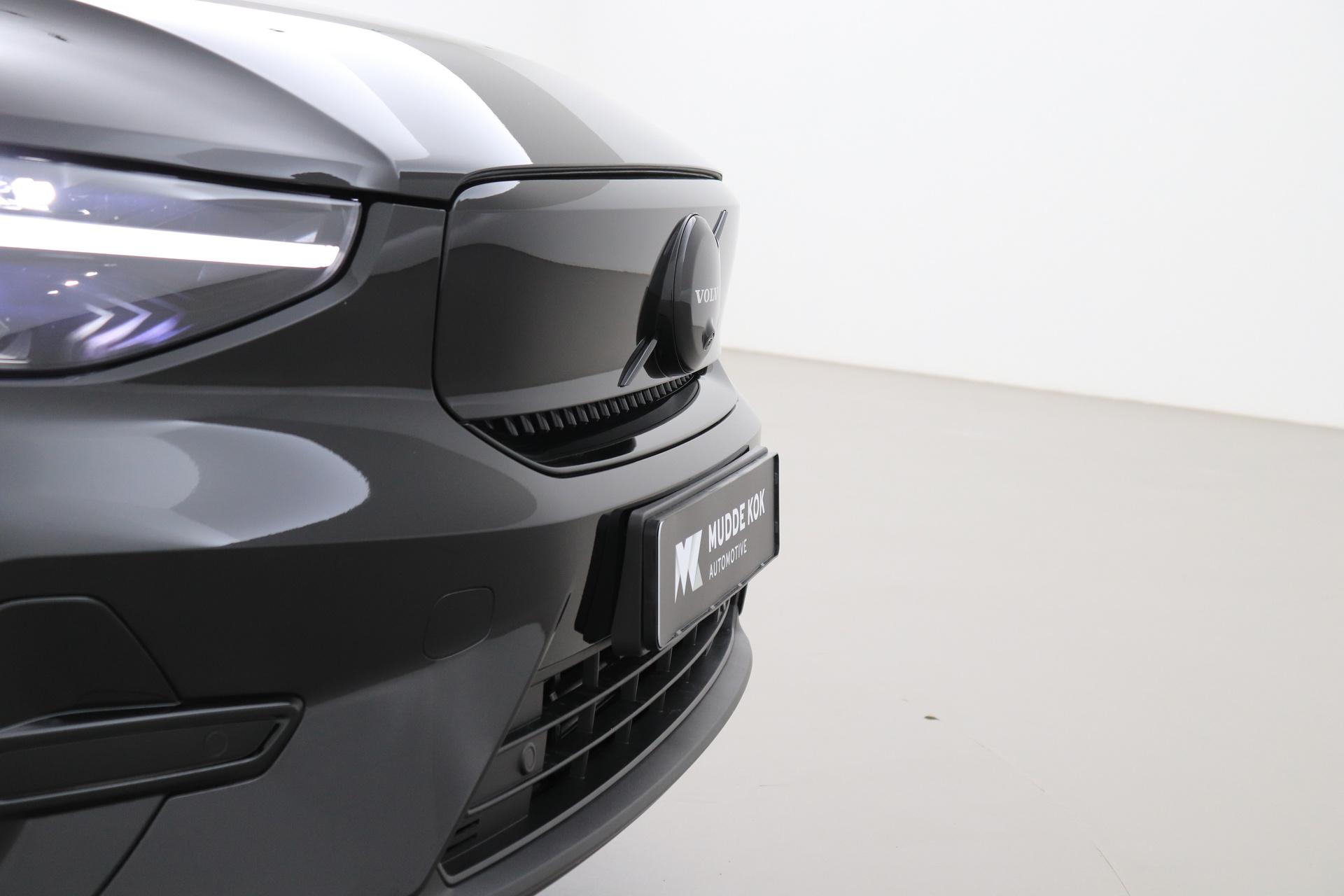 Volvo EX40