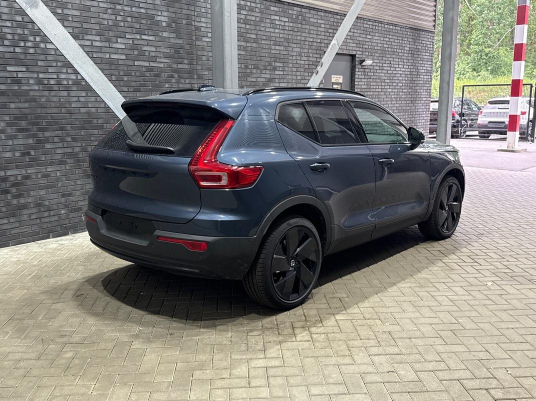 Volvo EX40