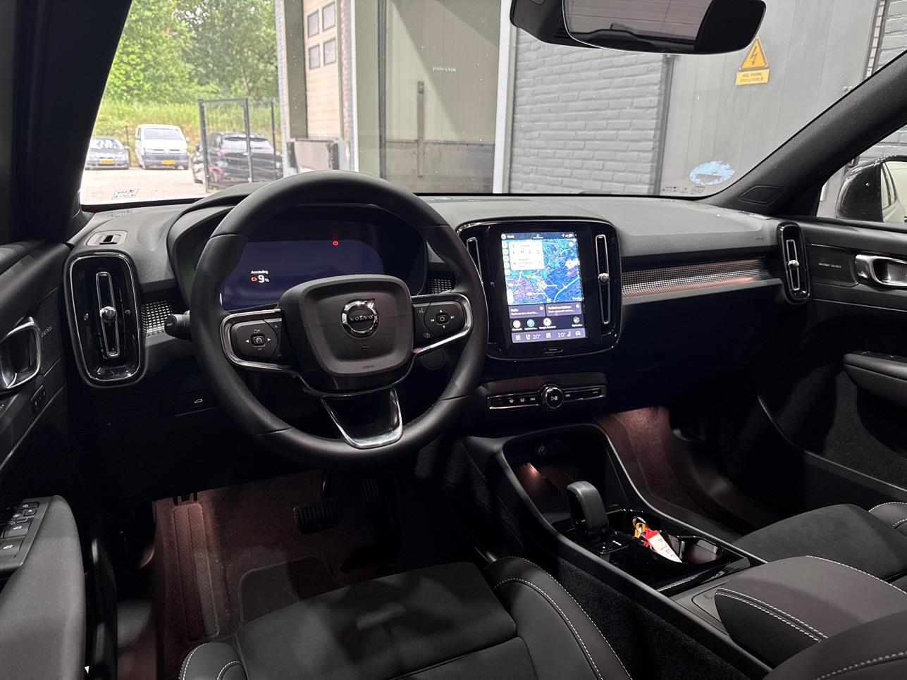 Volvo EX40