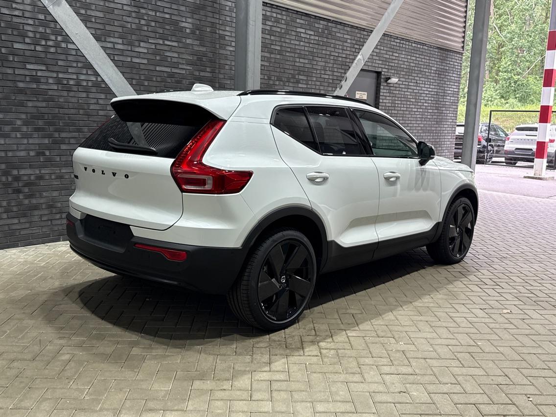 Volvo EX40