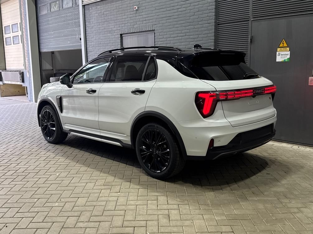 Lynk&co 01