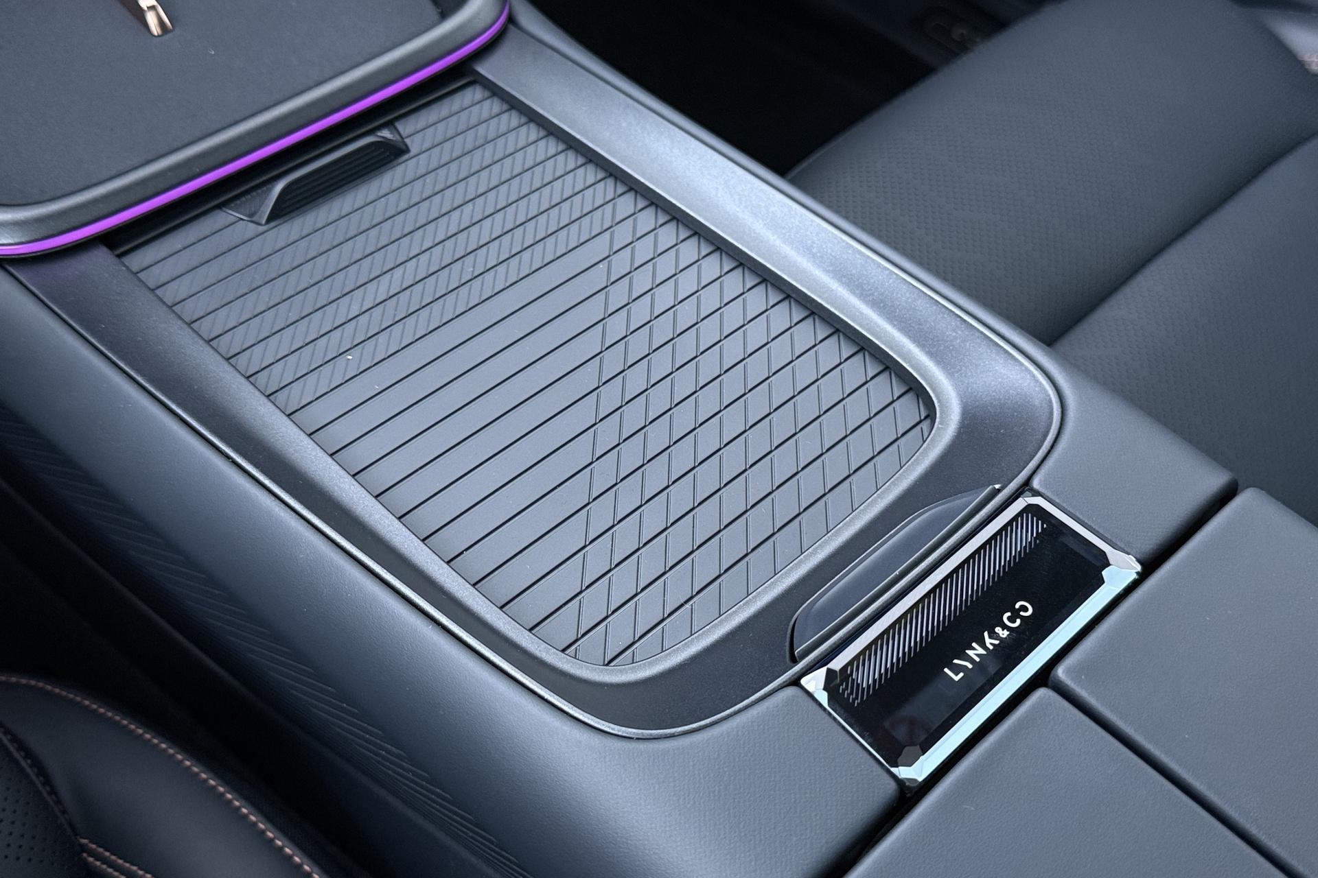 Lynk&co 08