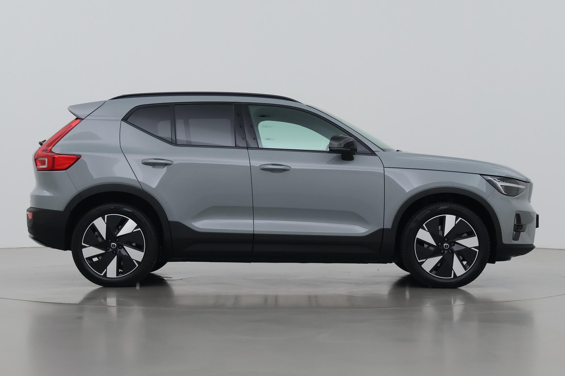 Volvo EX40