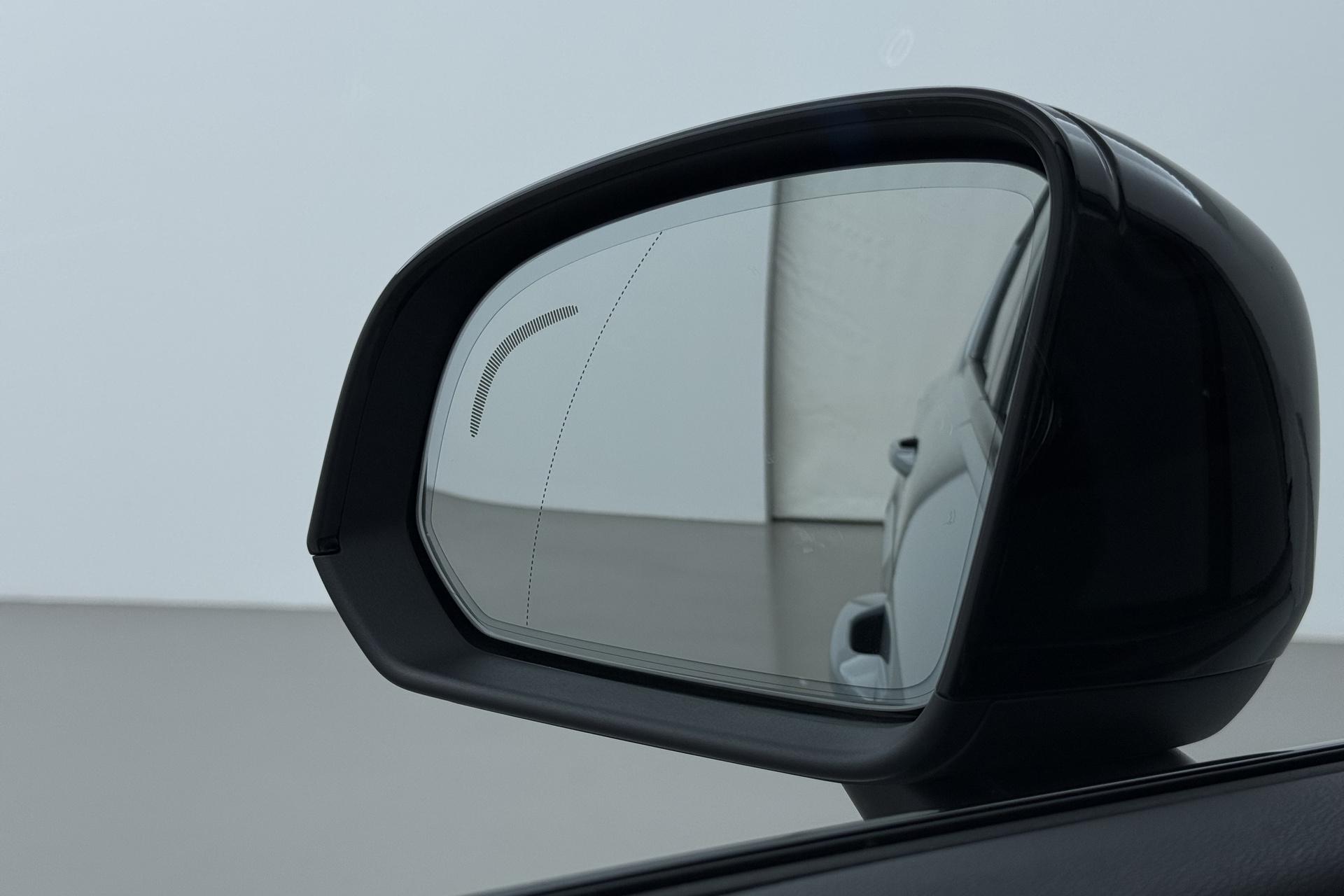 Volvo EX40