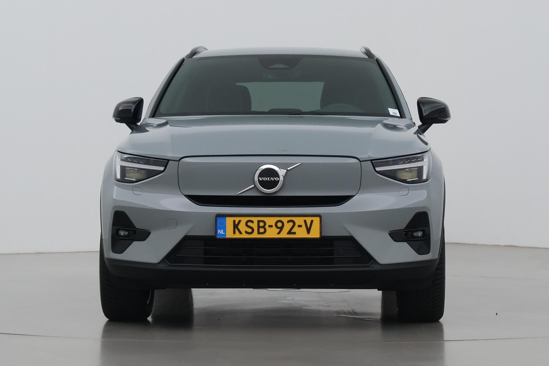 Volvo EX40