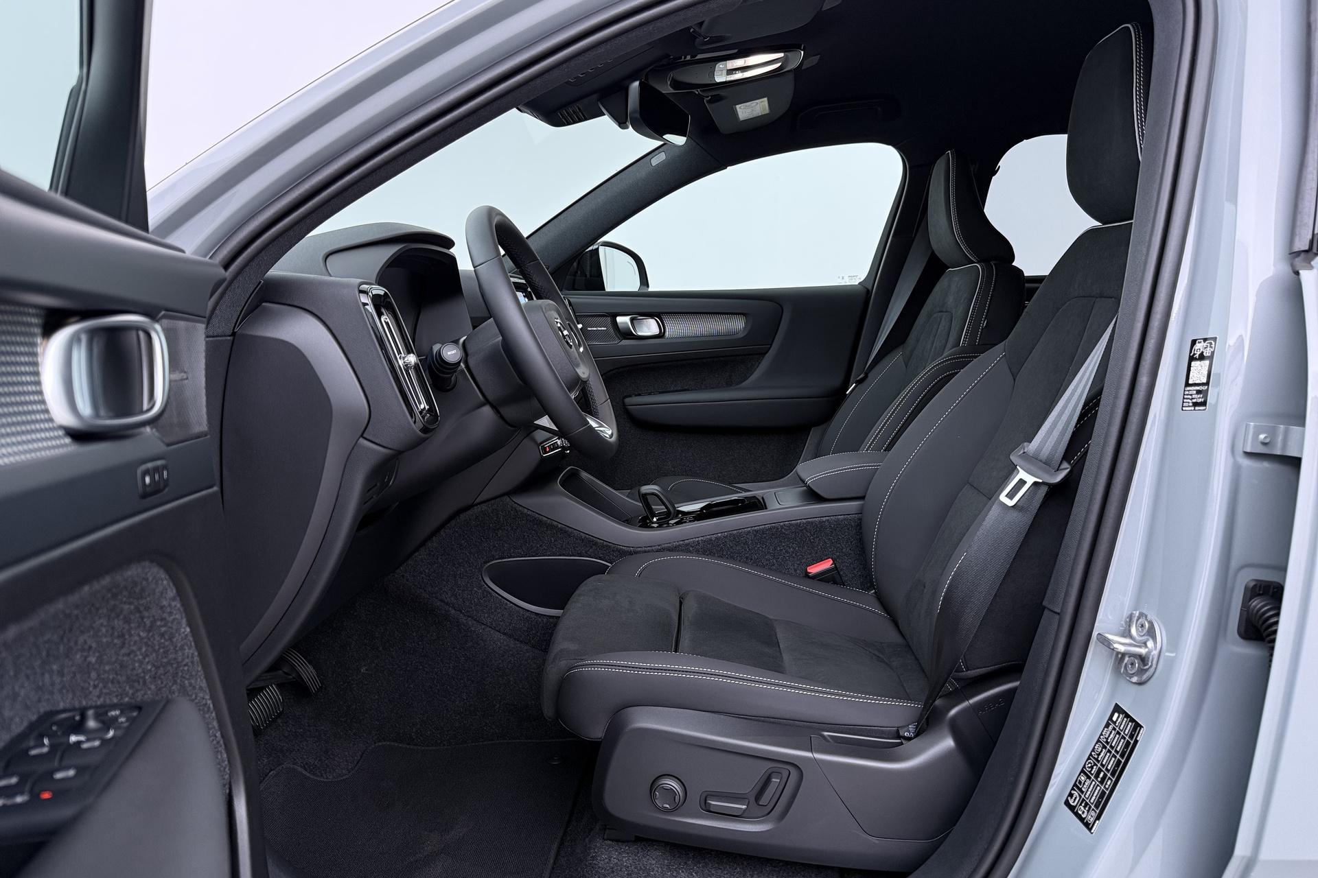 Volvo EX40