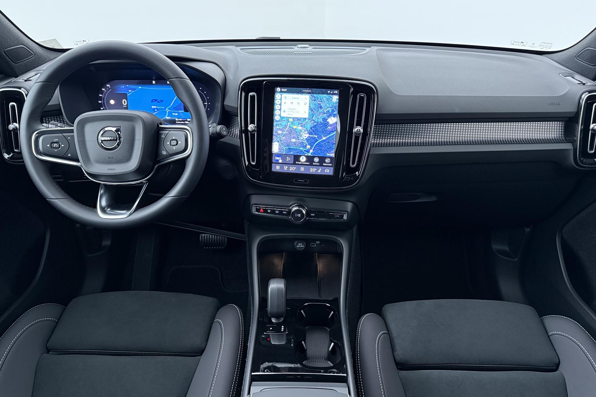 Volvo EX40
