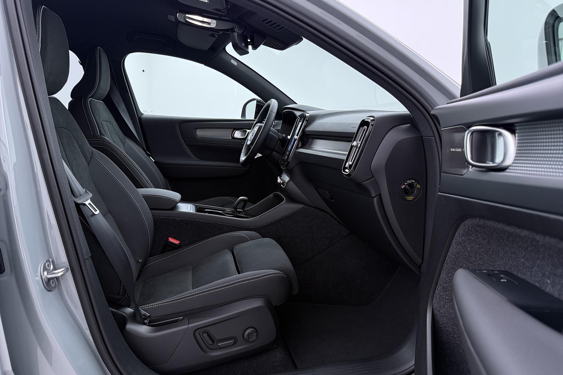 Volvo EX40
