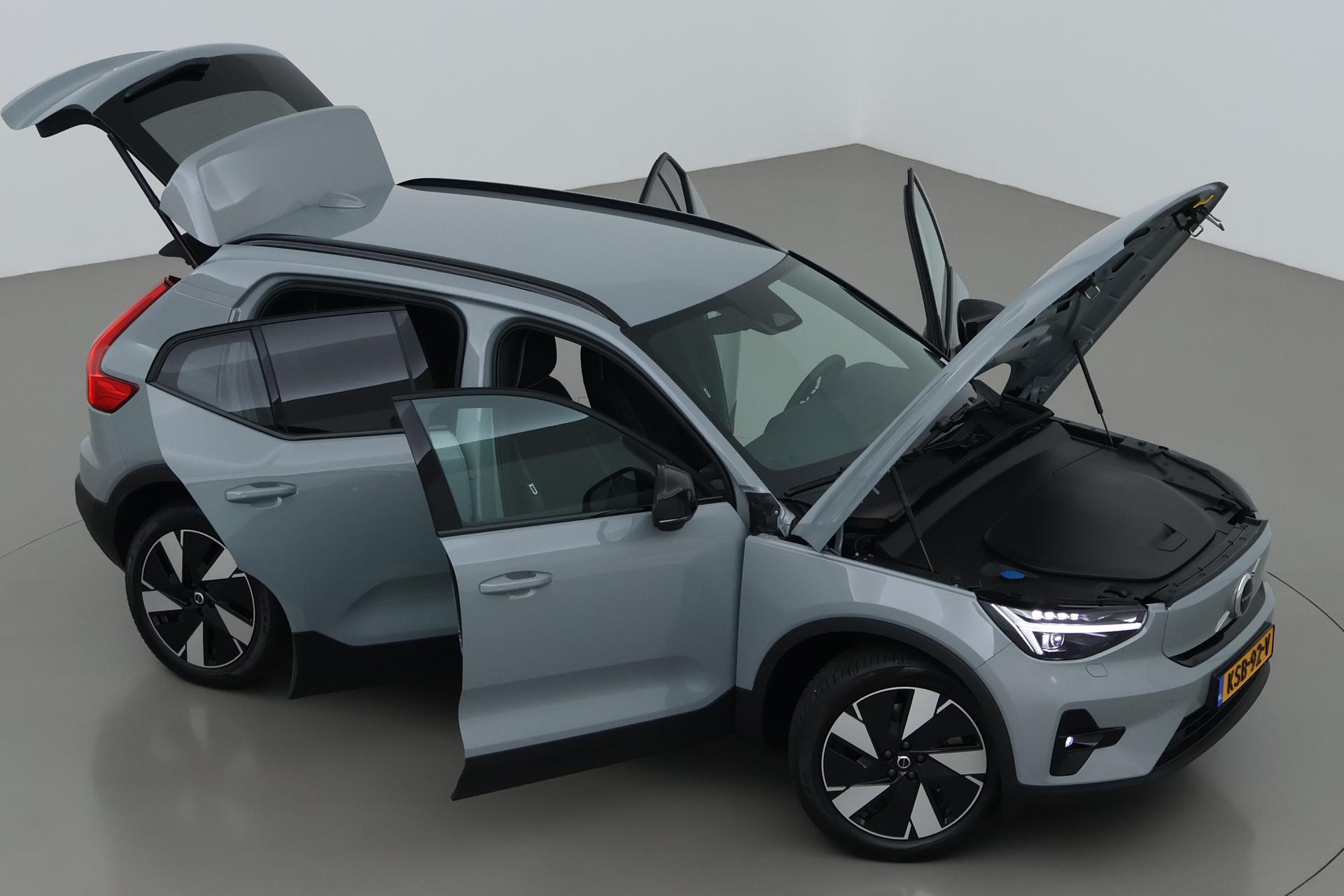 Volvo EX40