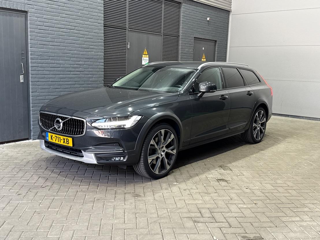 Volvo V90