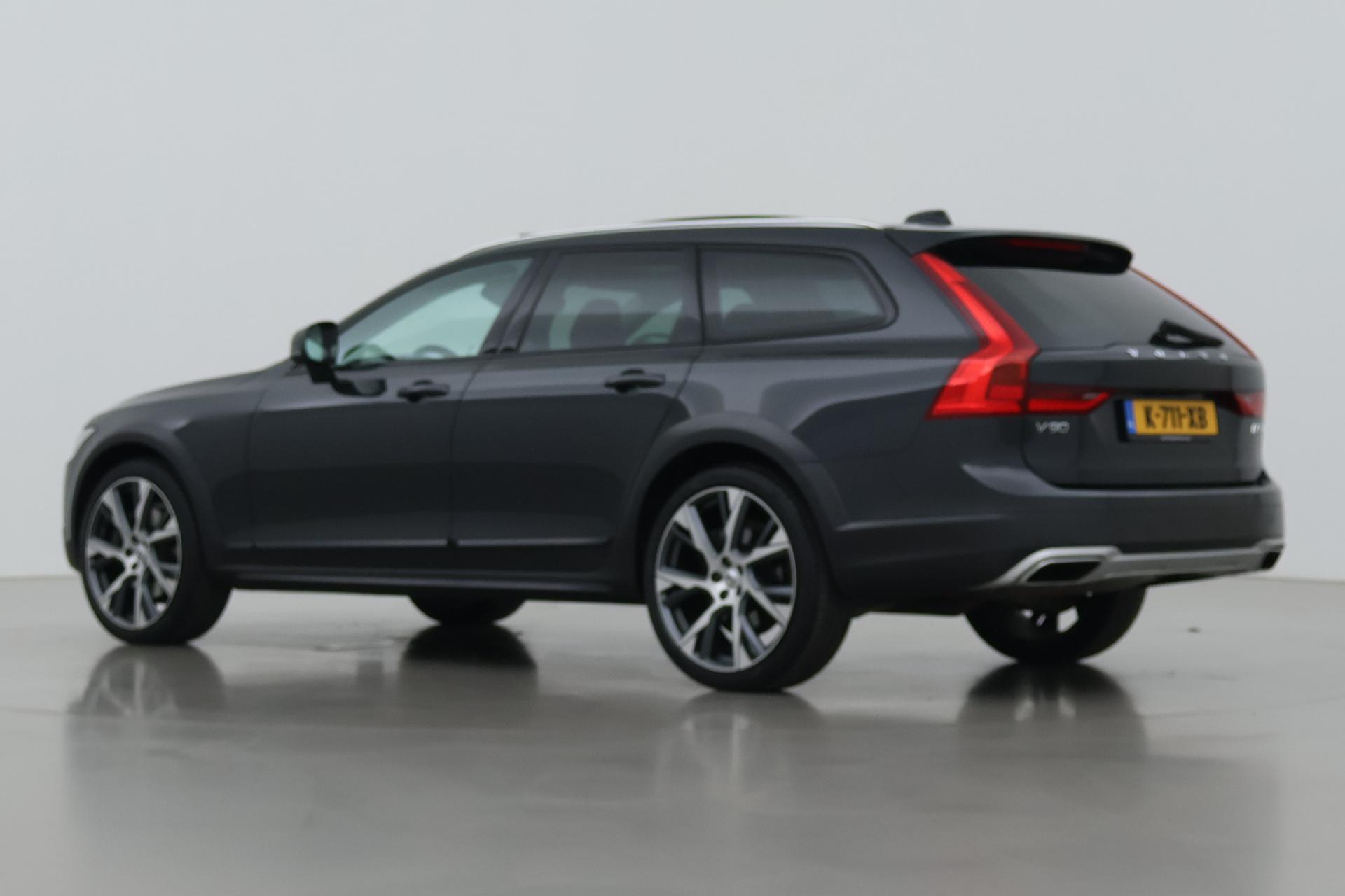 Volvo V90