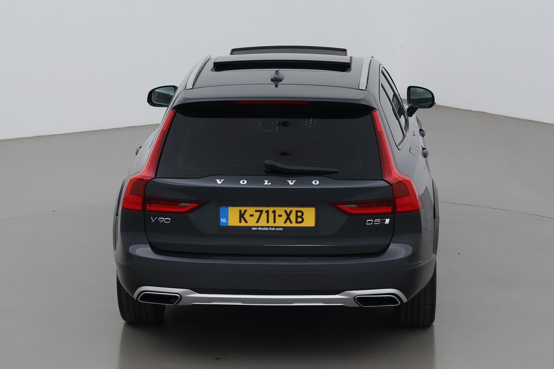 Volvo V90