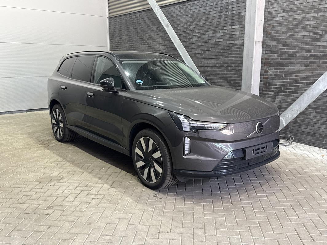 Volvo EX90