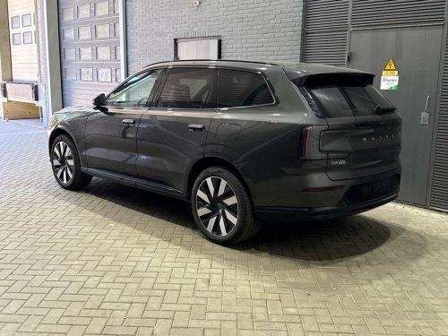 Volvo EX90