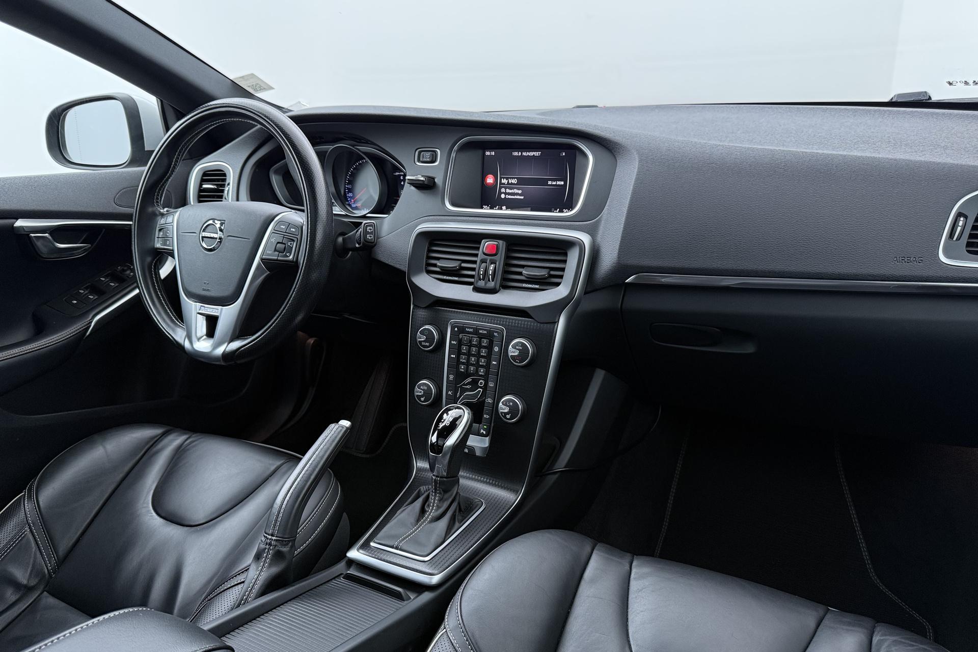 Volvo V40