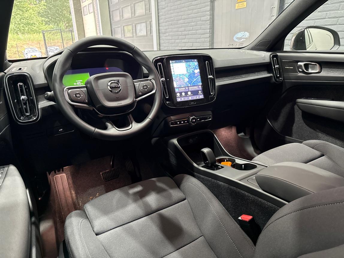 Volvo EX40