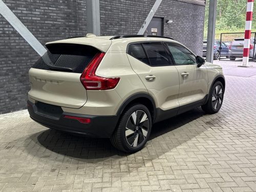Volvo EX40