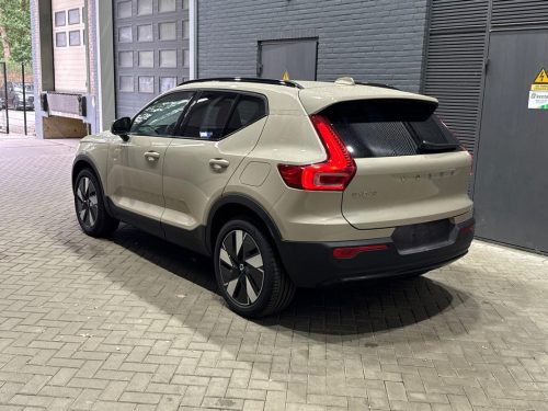 Volvo EX40