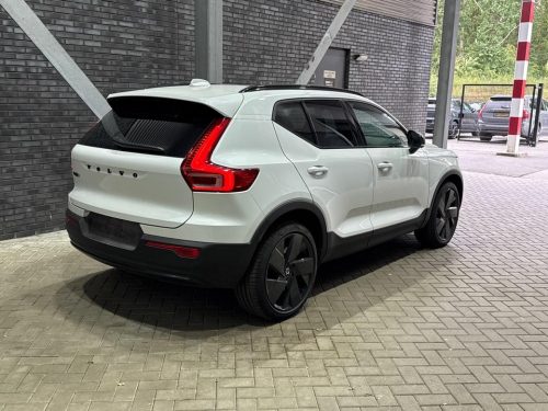 Volvo EX40