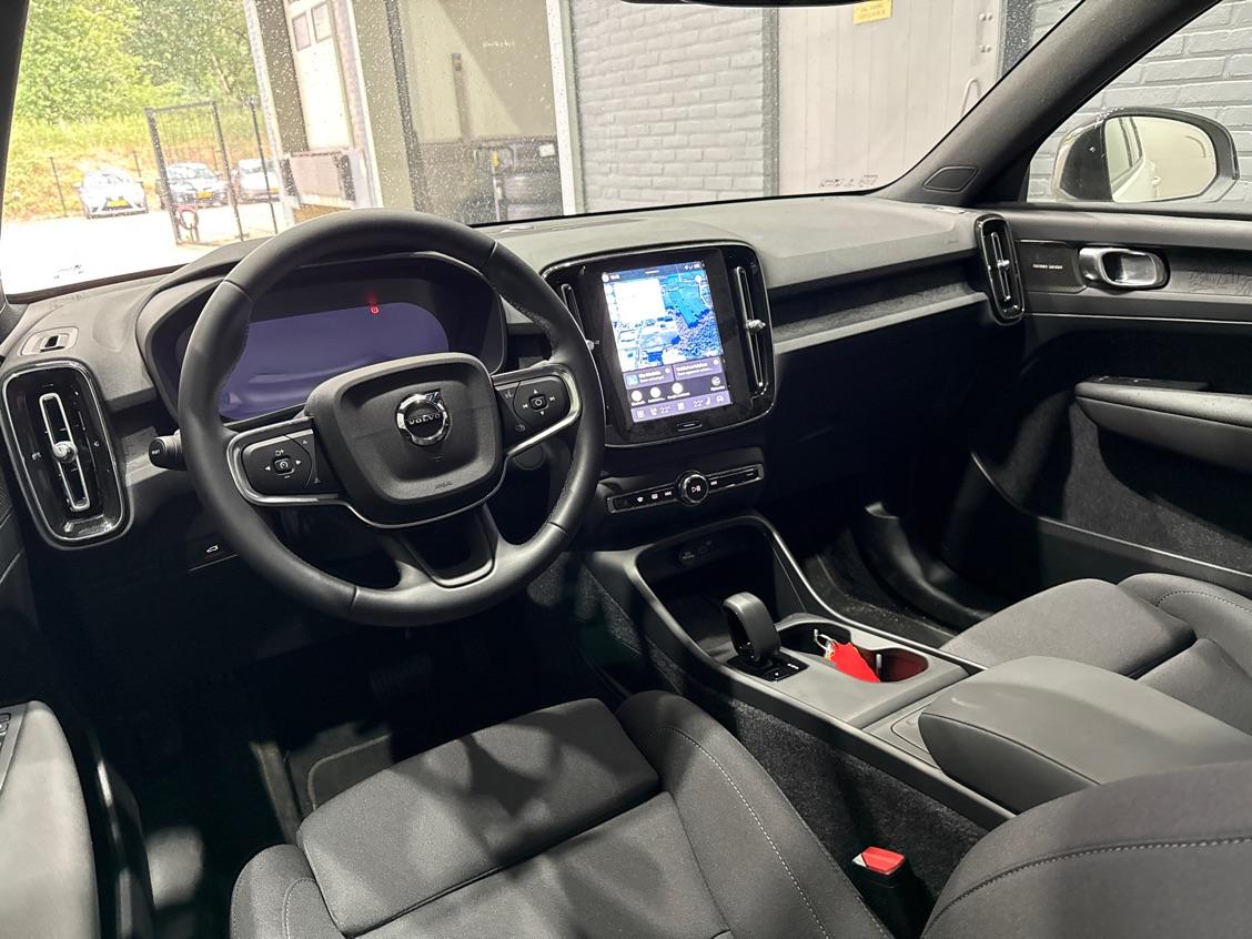 Volvo EX40