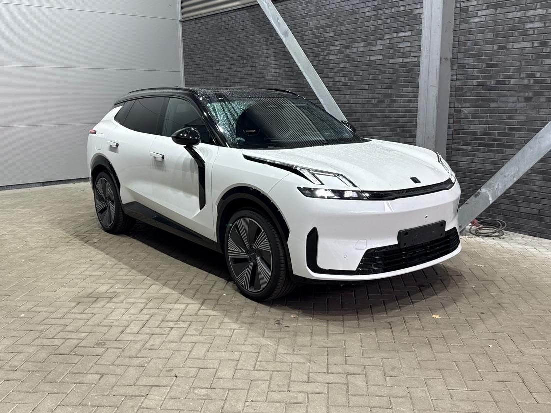 Lynk & Co 08