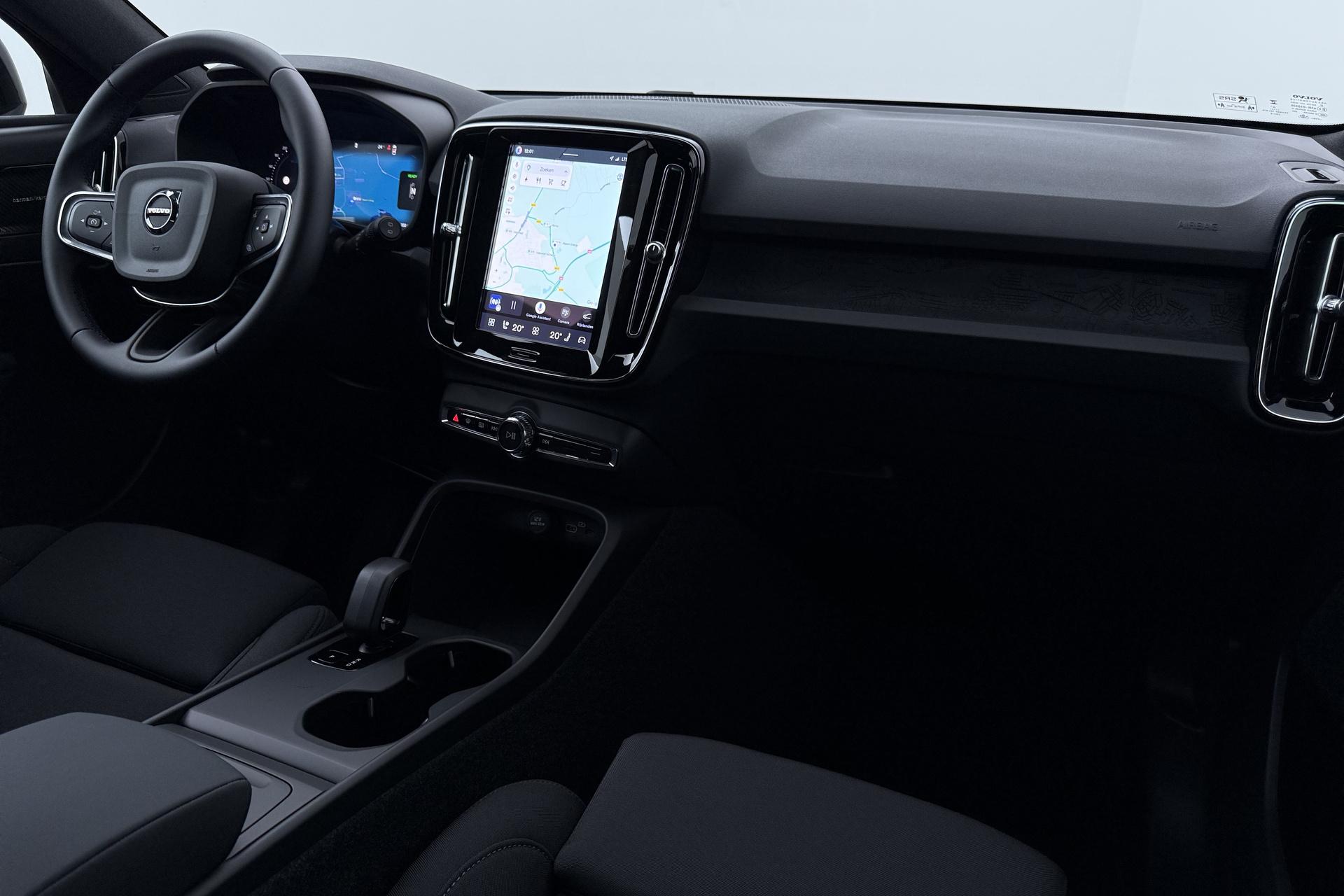 Volvo EX40